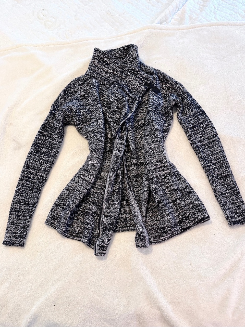 Design History Marled Black & White Sweater | Size S
